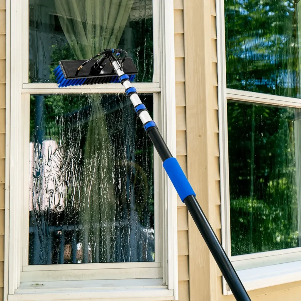 use window cleaning brush -1